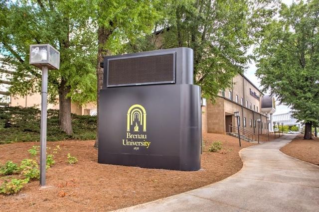 9155 Greenway Court, Gainesville, GA 30506