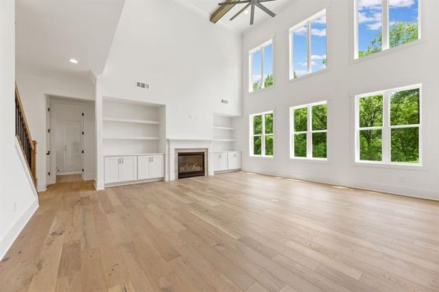 9155 Greenway Court, Gainesville, GA 30506