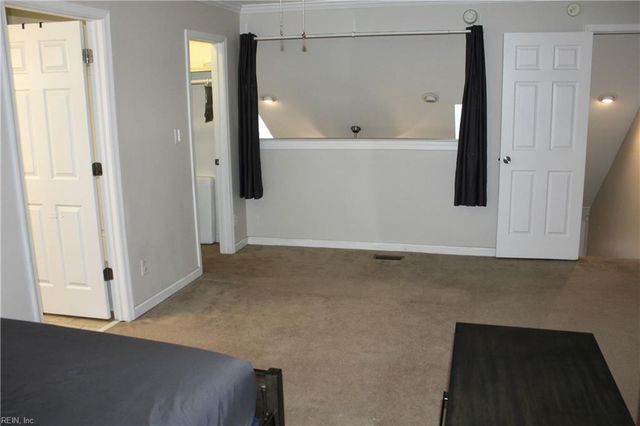 1076 Old Clubhouse RD, Virginia Beach, VA 23453