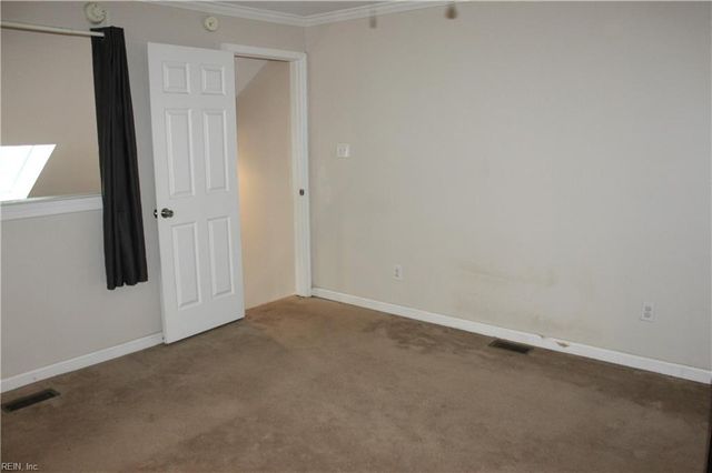 1076 Old Clubhouse RD, Virginia Beach, VA 23453