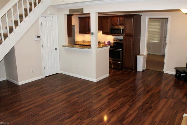 1076 Old Clubhouse RD, Virginia Beach, VA 23453