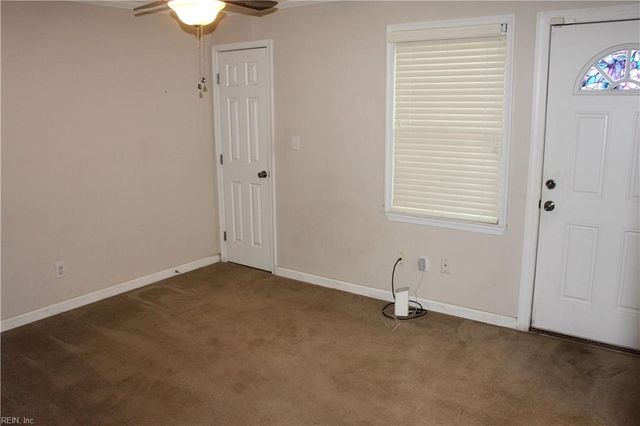 1076 Old Clubhouse RD, Virginia Beach, VA 23453