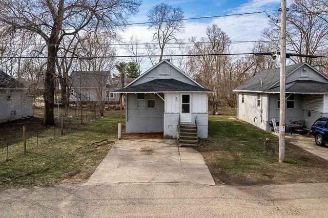 826-850 Sharpes Court, Beloit, WI 53511
