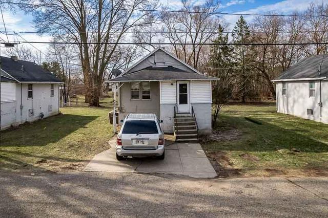 826-850 Sharpes Court, Beloit, WI 53511