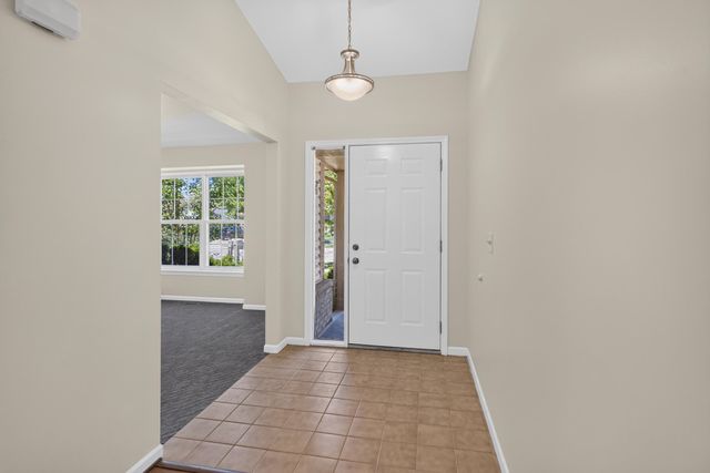 7944 Thornhill Drive, Ypsilanti, MI 48197
