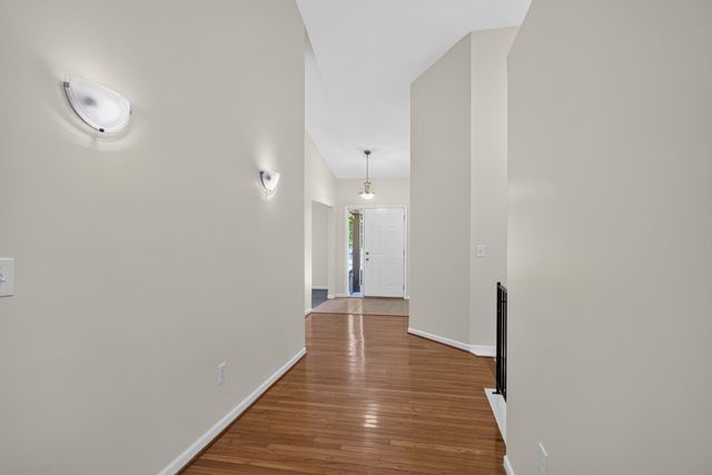 7944 Thornhill Drive, Ypsilanti, MI 48197
