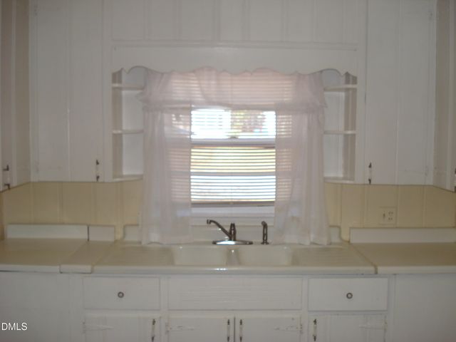 202 N Wayne Avenue, Dunn, NC 28334