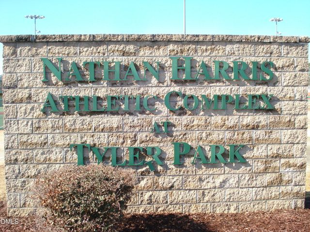 202 N Wayne Avenue, Dunn, NC 28334