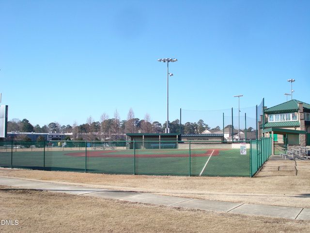 202 N Wayne Avenue, Dunn, NC 28334