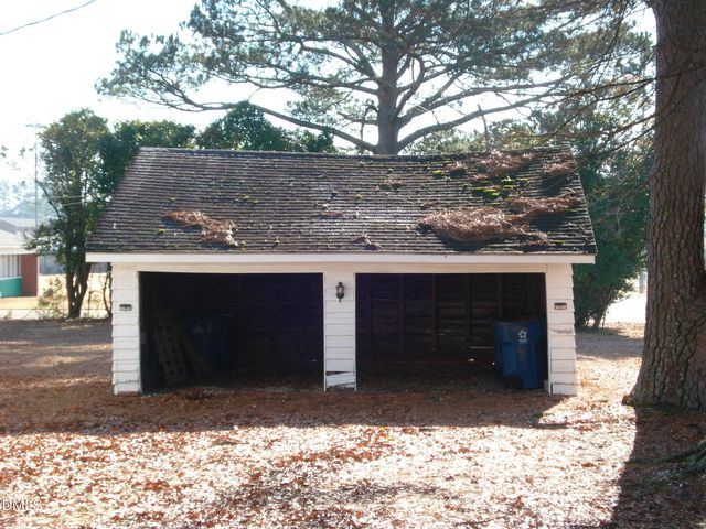 202 N Wayne Avenue, Dunn, NC 28334