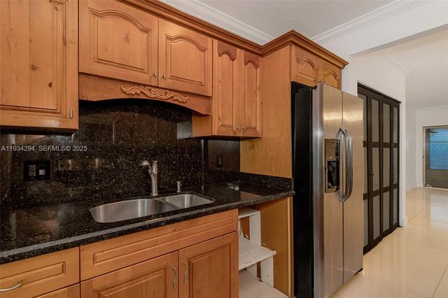 1560 NE 127th St 113, North Miami, FL 33161