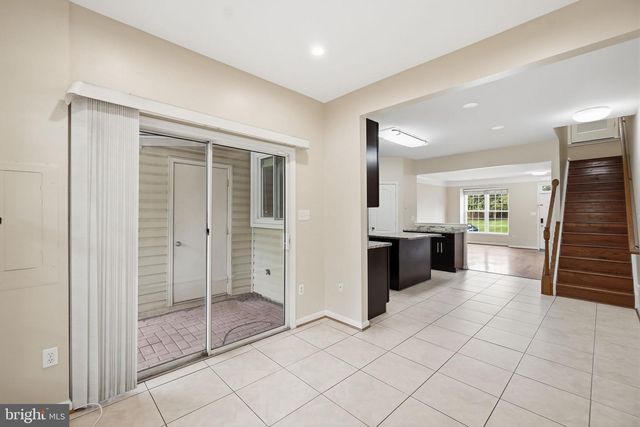 13135 PARK CRESCENT CIR, Herndon, VA 20171