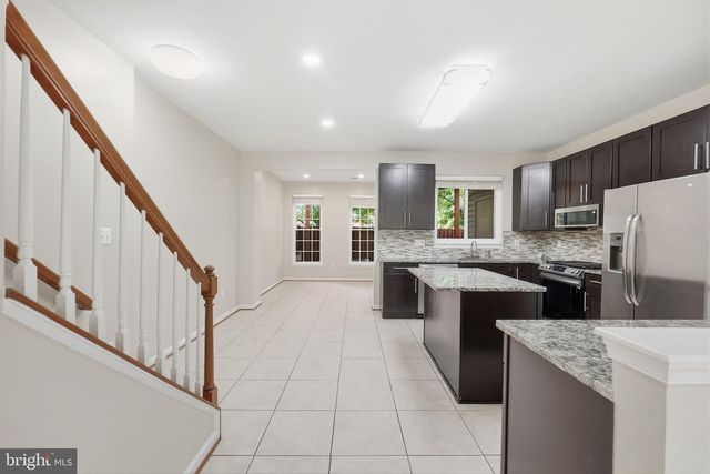 13135 PARK CRESCENT CIR, Herndon, VA 20171