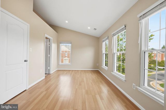 13135 PARK CRESCENT CIR, Herndon, VA 20171