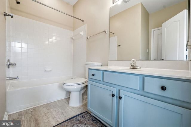13135 PARK CRESCENT CIR, Herndon, VA 20171