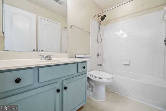 13135 PARK CRESCENT CIR, Herndon, VA 20171