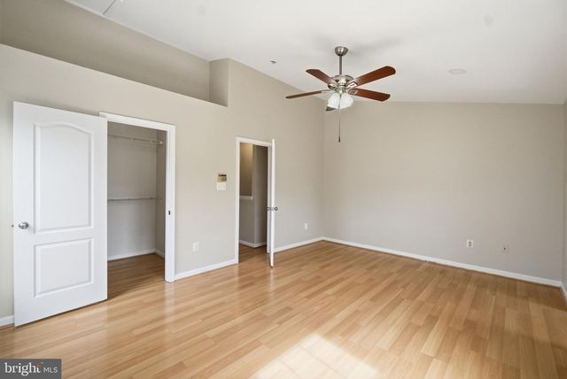 13135 PARK CRESCENT CIR, Herndon, VA 20171