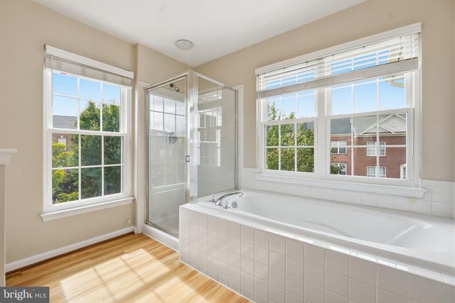 13135 PARK CRESCENT CIR, Herndon, VA 20171