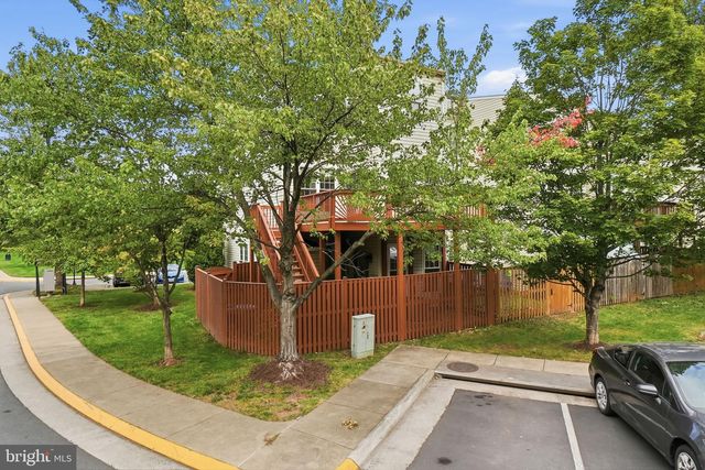 13135 PARK CRESCENT CIR, Herndon, VA 20171