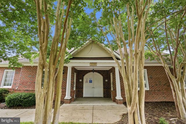 13135 PARK CRESCENT CIR, Herndon, VA 20171