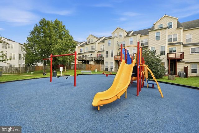 13135 PARK CRESCENT CIR, Herndon, VA 20171