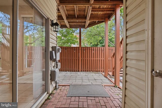 13135 PARK CRESCENT CIR, Herndon, VA 20171
