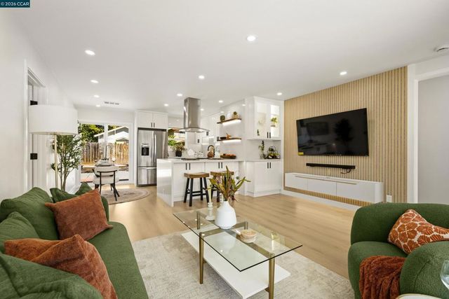 33652 4Th St, Union City, CA 94587