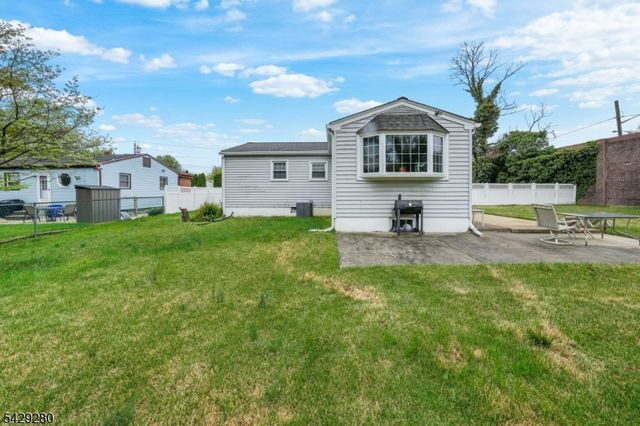 1407 Baetzel Ave, Gloucester City, NJ 08030