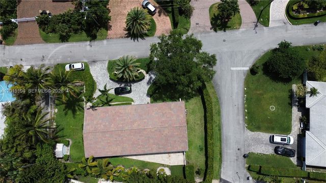 11445 N Bayshore Dr, North Miami, FL 33181