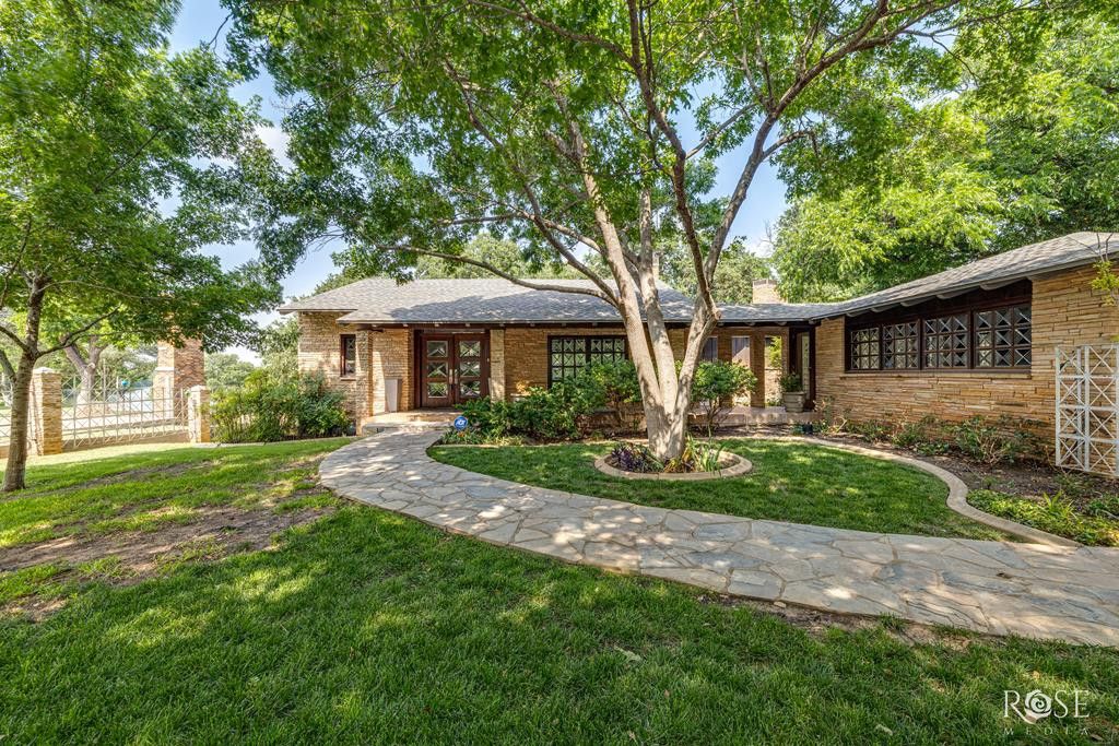 1703 Christoval Road, San Angelo, TX 76903