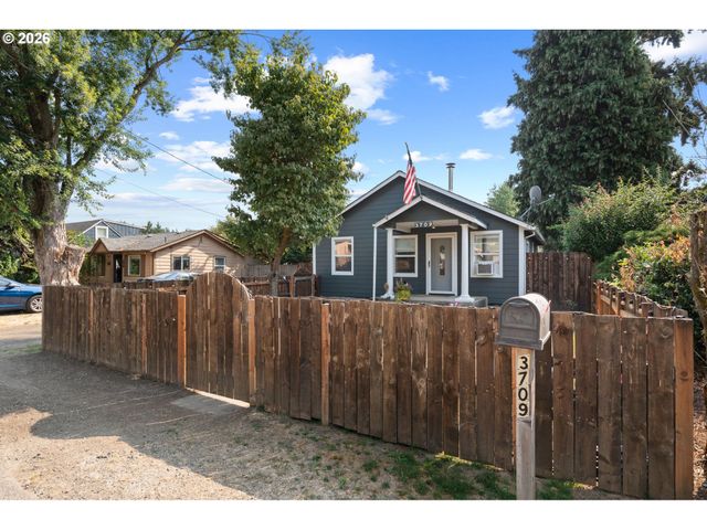 3709 U St, Vancouver, WA 98663