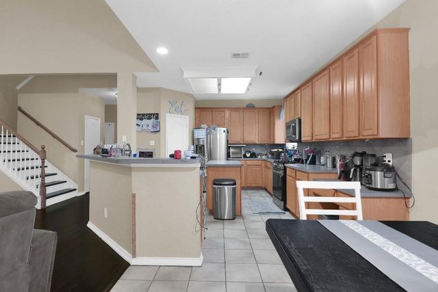 2115 Crestwood Trail, Mansfield, TX 76063