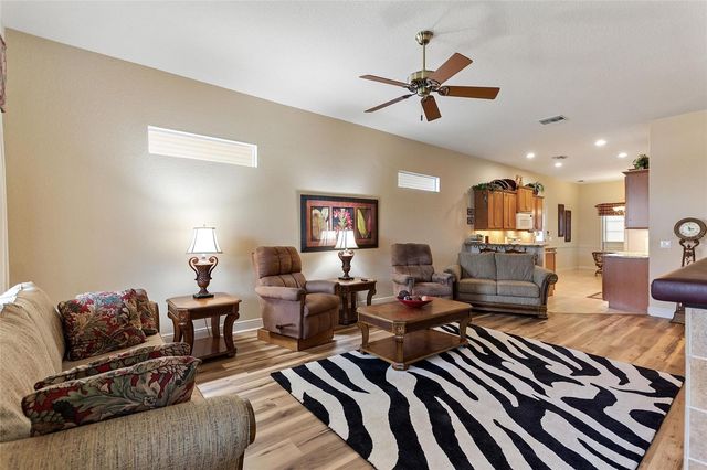 392 MOTORCOACH DRIVE S, Polk City, FL 33868