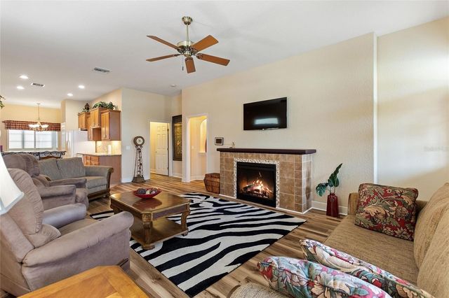 392 MOTORCOACH DRIVE S, Polk City, FL 33868