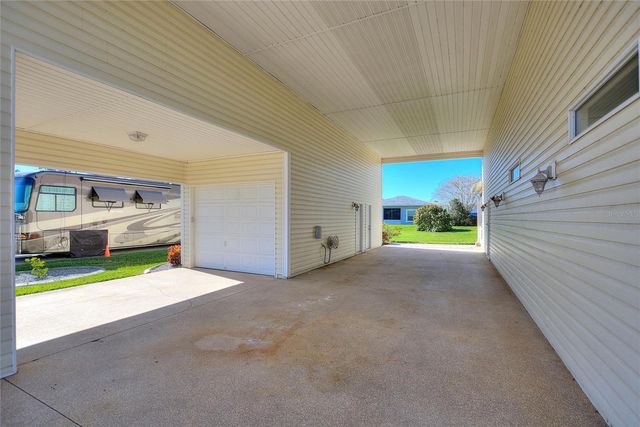 392 MOTORCOACH DRIVE S, Polk City, FL 33868