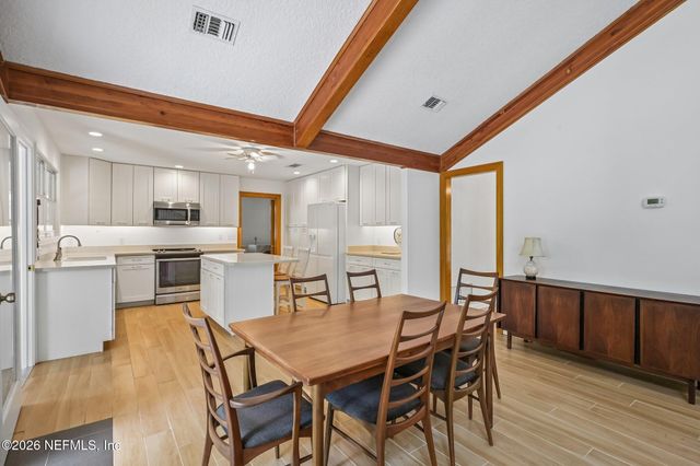 2402 SANDY RUN Drive W, Middleburg, FL 32068