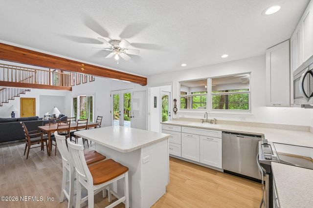 2402 SANDY RUN Drive W, Middleburg, FL 32068