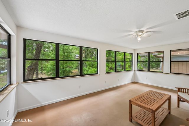 2402 SANDY RUN Drive W, Middleburg, FL 32068