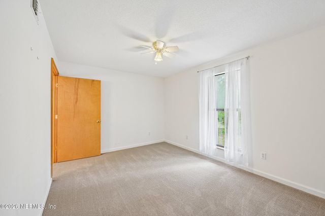 2402 SANDY RUN Drive W, Middleburg, FL 32068