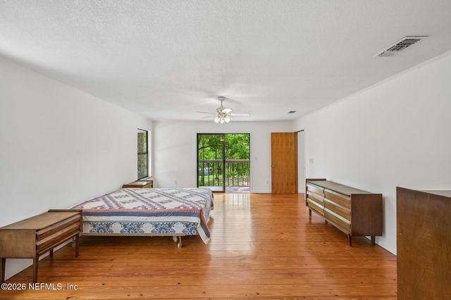 2402 SANDY RUN Drive W, Middleburg, FL 32068