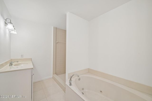 2402 SANDY RUN Drive W, Middleburg, FL 32068