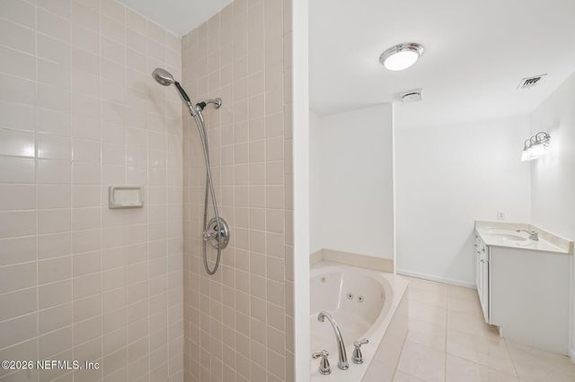 2402 SANDY RUN Drive W, Middleburg, FL 32068