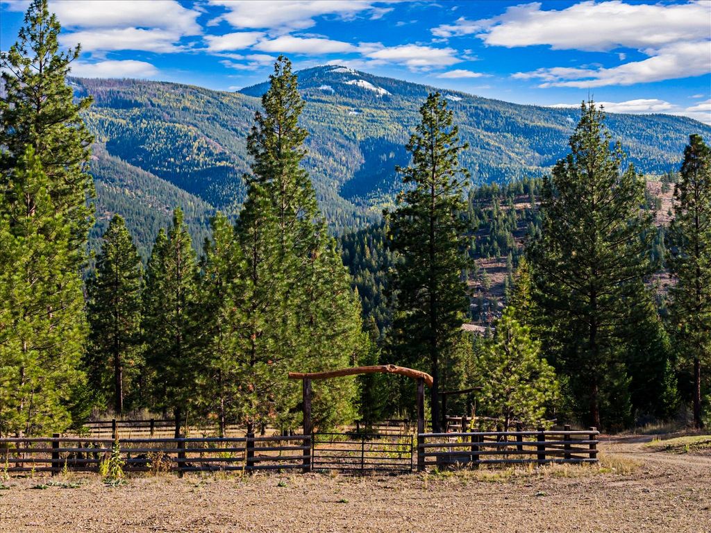Nhn Bulls & Bucks Ranch, Plains, MT 59859