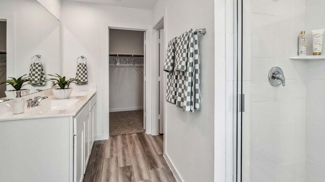 2816 Glengary River Way, Houston, TX 77051