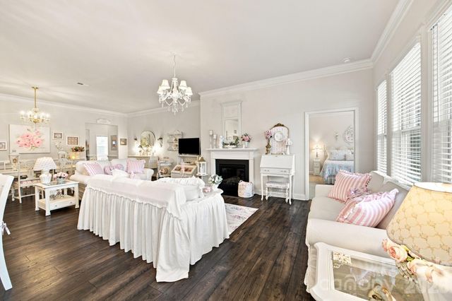 123 Cup Chase Drive, Mooresville, NC 28115