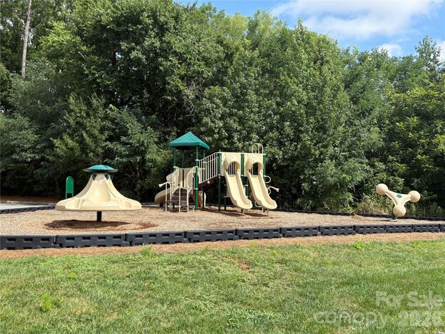 123 Cup Chase Drive, Mooresville, NC 28115