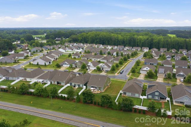 123 Cup Chase Drive, Mooresville, NC 28115