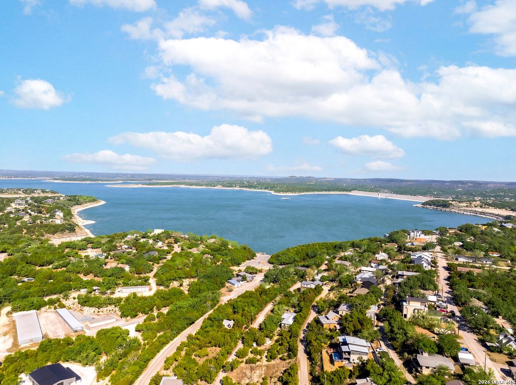 651 Rock Castle, Canyon Lake, TX 78133