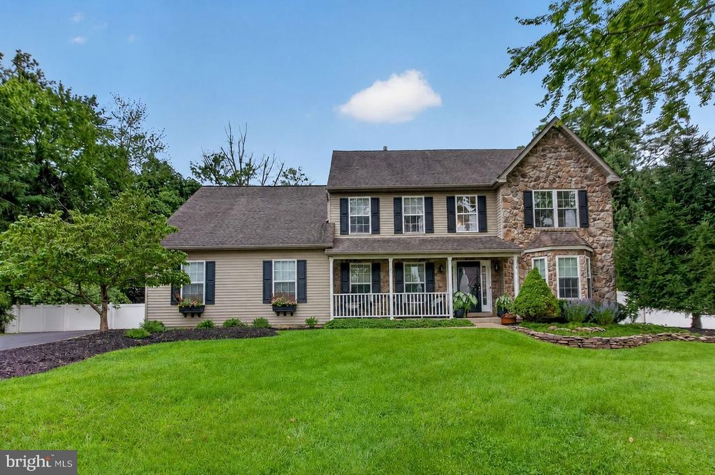 830 FULTON AVE, LANSDALE, PA 19446 — exterior