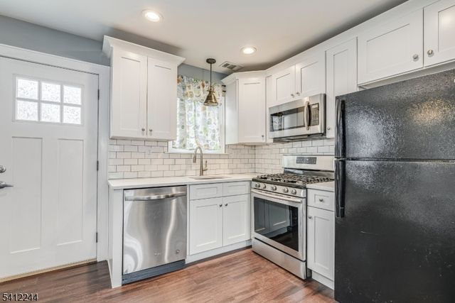 108 Marilyn Dr, Mansfield Twp., NJ 07840